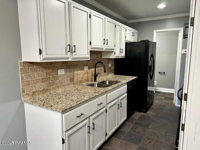 $1,175 | 200 Lodge Drive, Unit 112, Lafayette, LA 70506