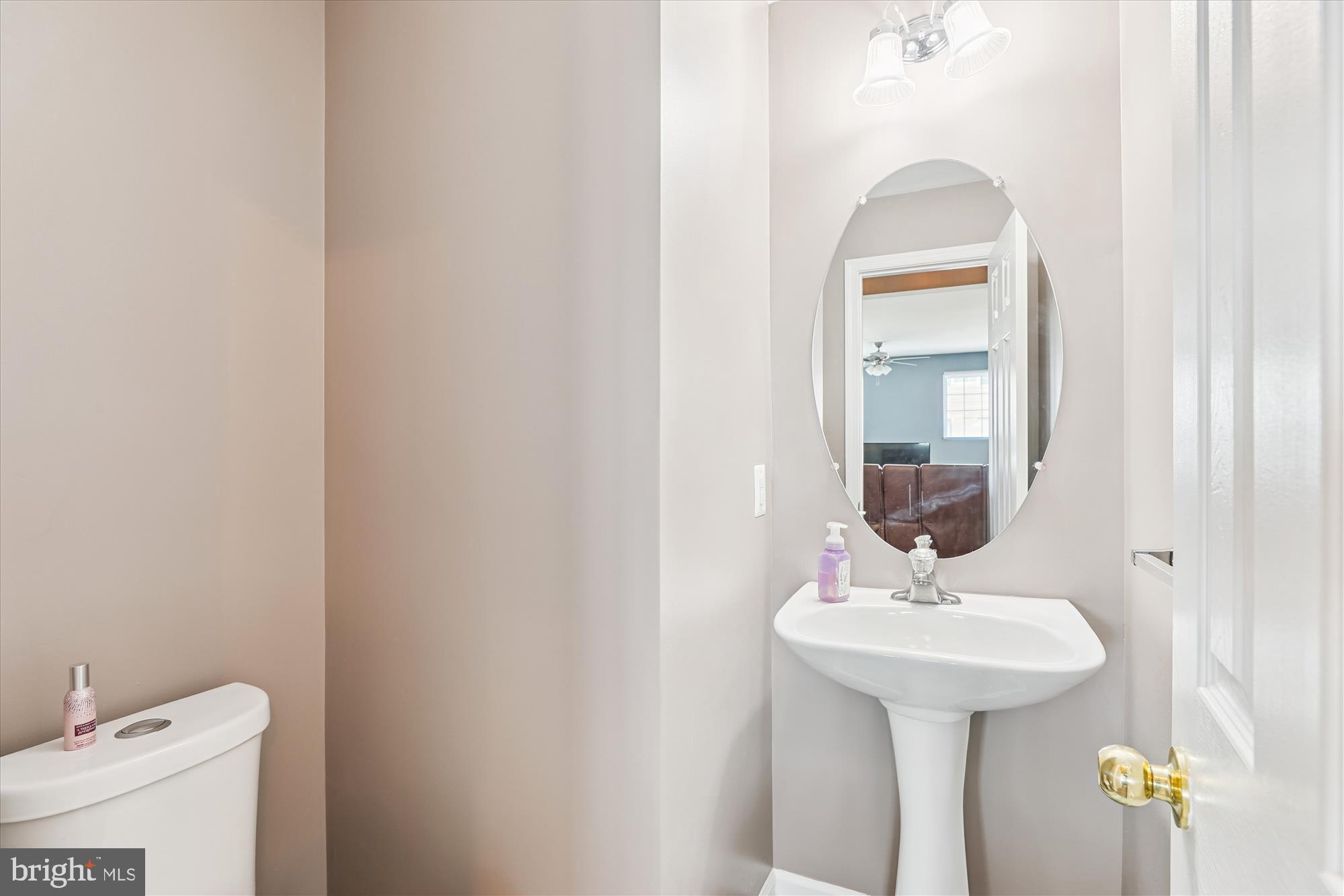 7104 Silverleaf Oak Road, Unit 173 Elkridge, MD 21075 - Photo 13 of 33 Powder Room