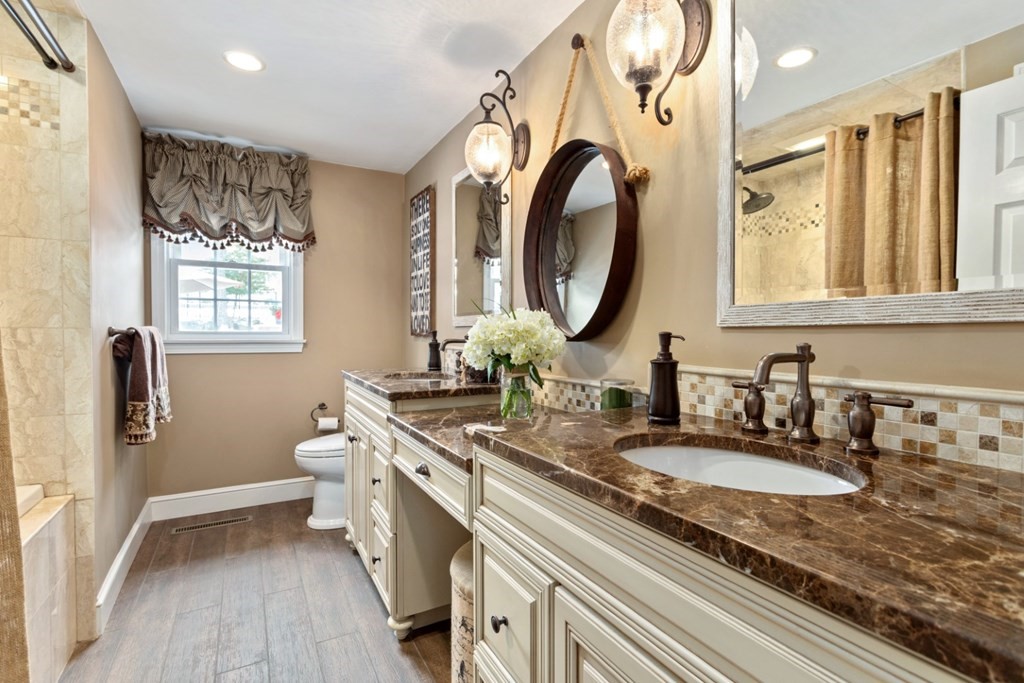 8 Tapley Road Lynnfield, MA 01940 - Photo 20 of 32 Gallery Image 20