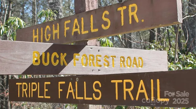 a car parked in front of a building