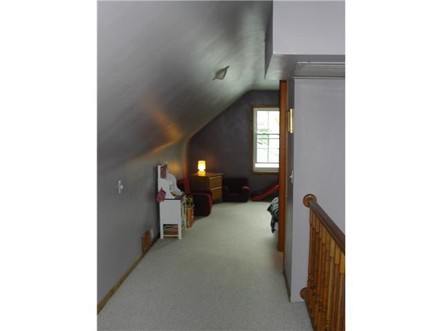 2188 Nottingham Road Columbus, OH 43221 - Photo 11 of 14