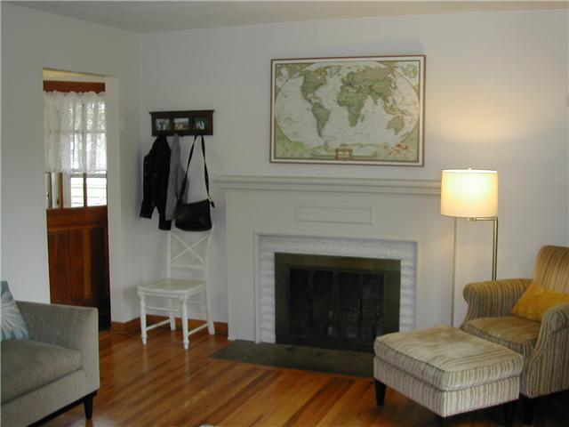 2188 Nottingham Road Columbus, OH 43221 - Photo 2 of 14