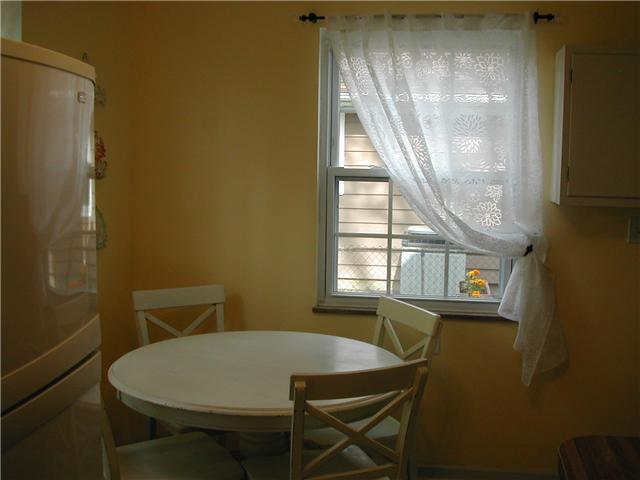 2188 Nottingham Road Columbus, OH 43221 - Photo 4 of 14