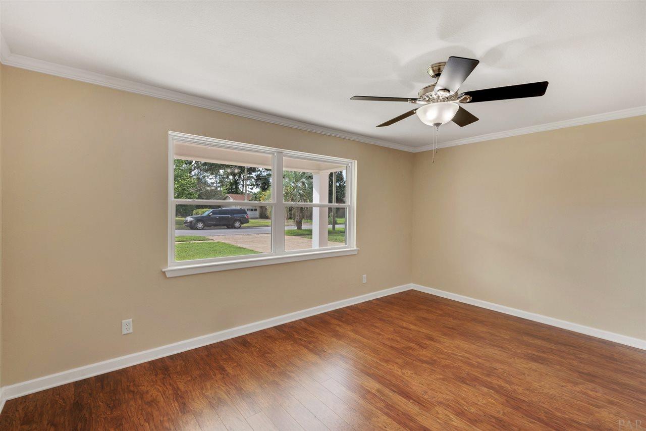 5725 Adelyn Road Pensacola, FL 32504 - Photo 6 of 42 Gallery Image 6