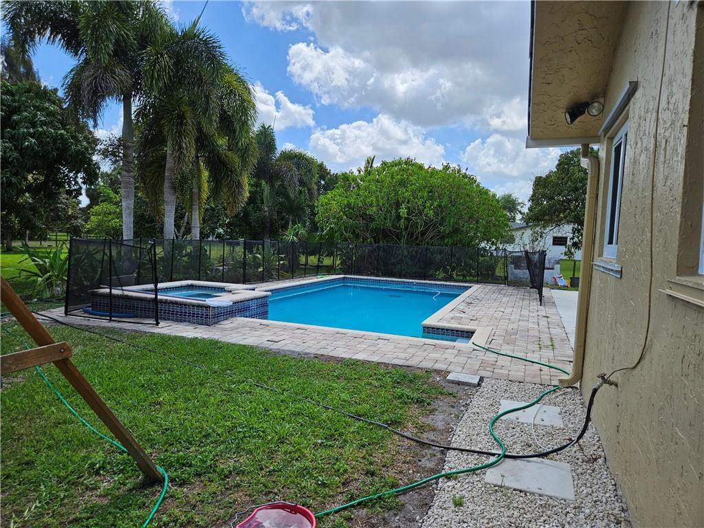 5100 Southwest 164th Terrace Southwest Ranches, FL 33331 - Photo 13 of 49 Photo 14