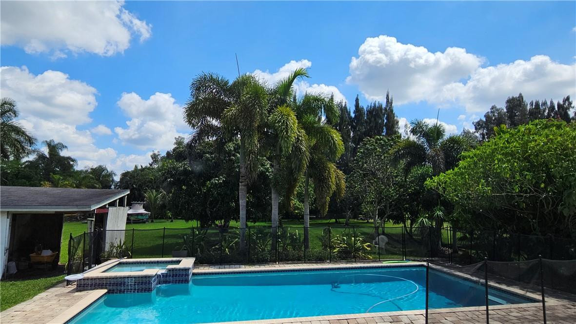 5100 Southwest 164th Terrace Southwest Ranches, FL 33331 - Photo 17 of 49 Photo 18
