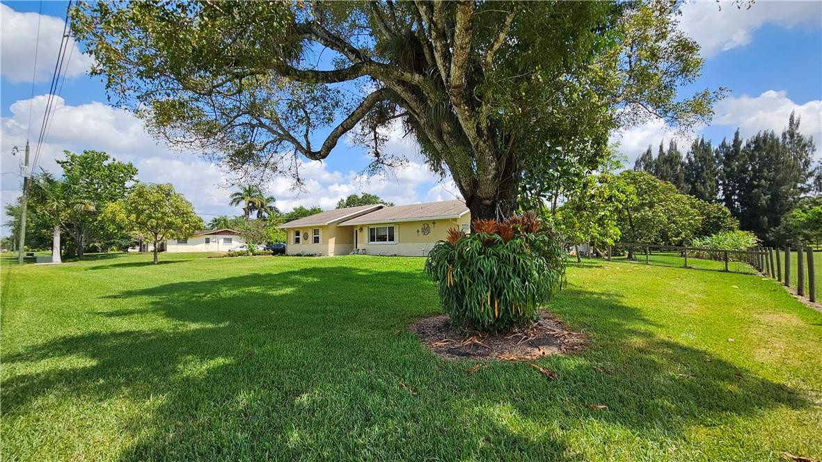 5100 Southwest 164th Terrace Southwest Ranches, FL 33331 - Photo 5 of 49 Photo 5