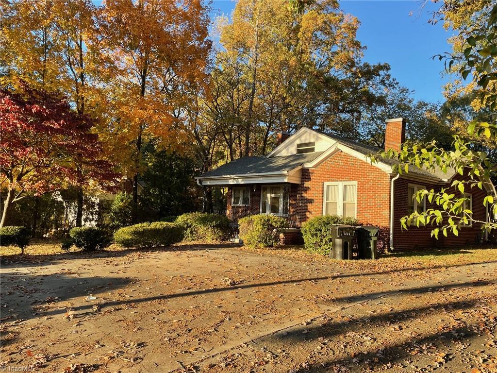 2012 Chapel Hill Road Burlington, NC 27215 - Photo 2 of 19 Gallery Image 2