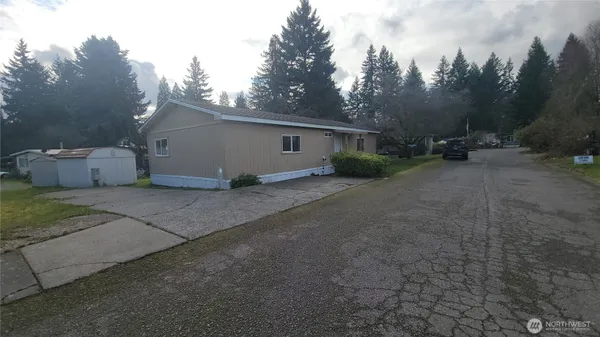 $179,999 | 11517 155th Avenue Southeast, Renton, WA 98059