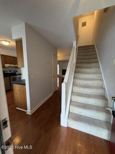 2015 Quail Ridge Road Greenville, NC 27858 - Photo 4 of 13