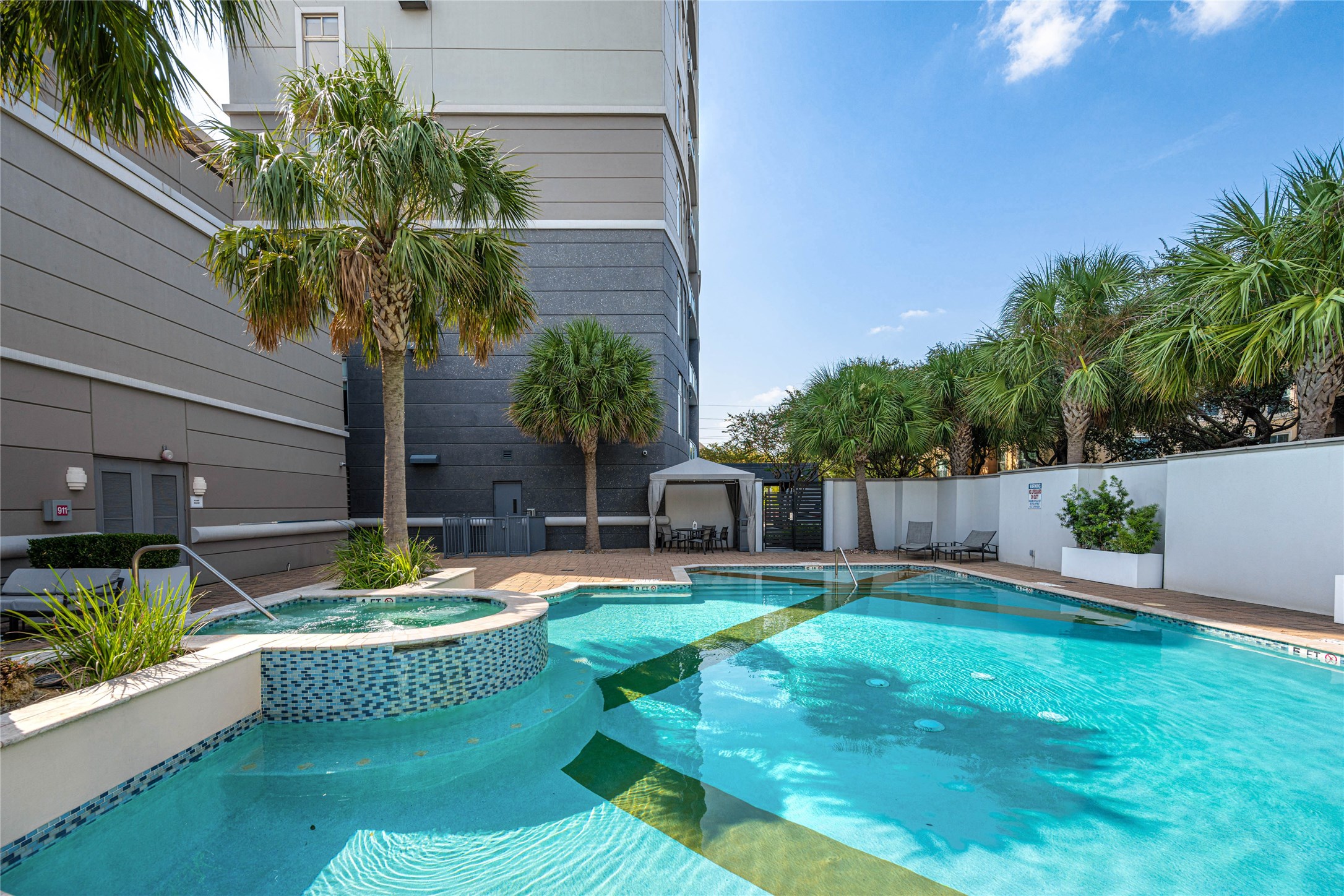 3388 Sage Road, Unit 502 Houston, TX 77056 - Photo 25 of 30 Pool, heated jacuzzi, patio area to enjoy.