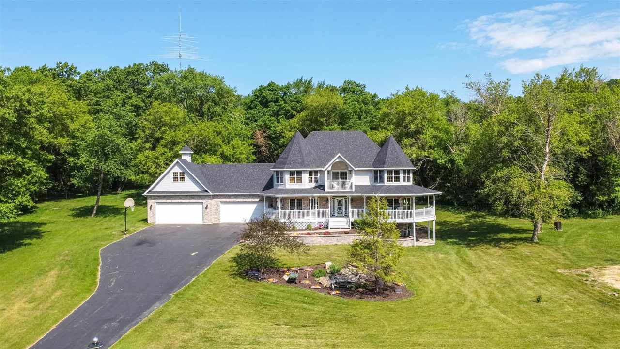 13176 12 Oaks Ridge Roscoe, IL 61073 - Photo 1 of 26 Gallery Image 1