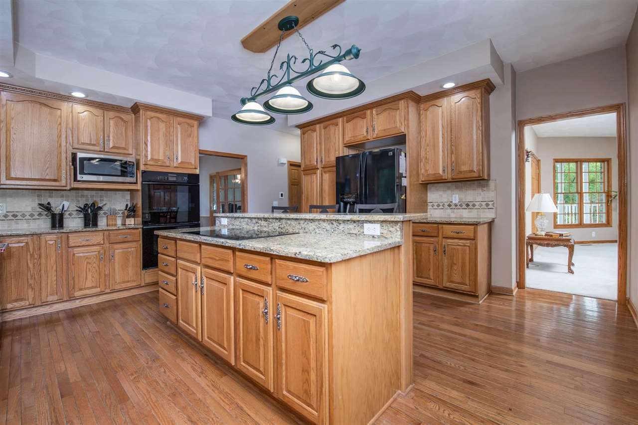 13176 12 Oaks Ridge Roscoe, IL 61073 - Photo 10 of 26 Gallery Image 10