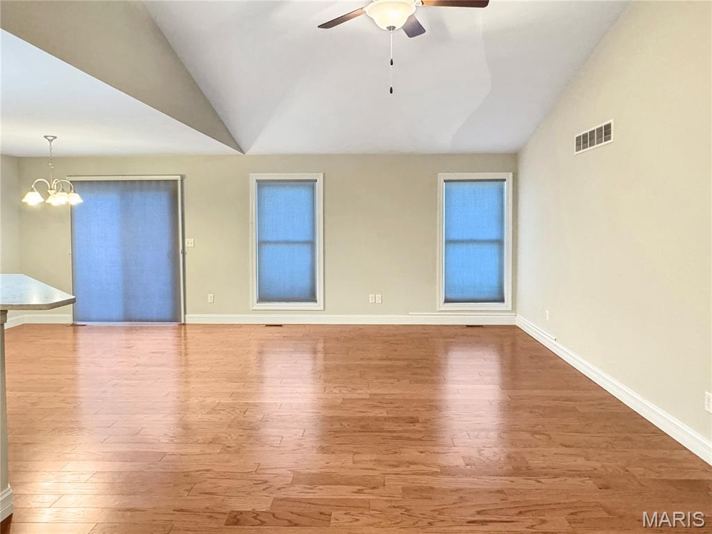 2281 Dukes Way Washington, MO 63090 - Photo 9 of 43