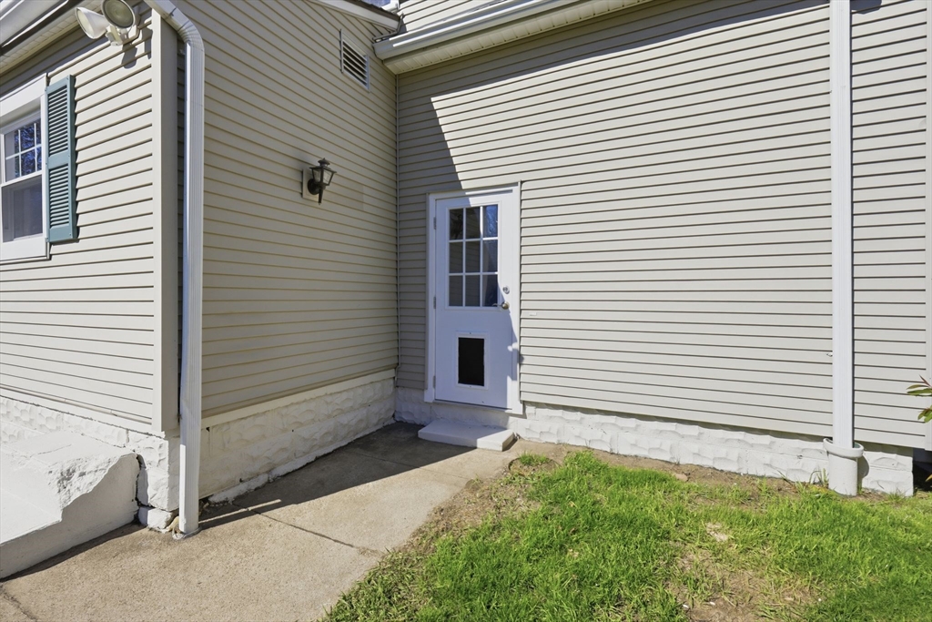 83 Ellsworth Avenue Springfield, MA 01118 - Photo 36 of 40
