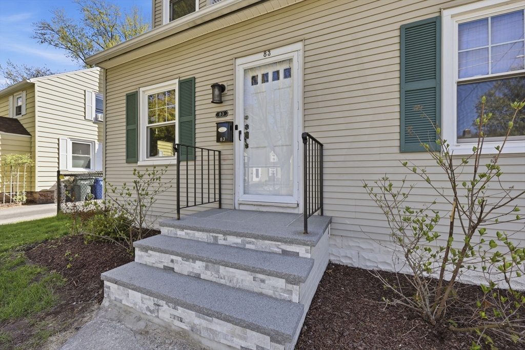 83 Ellsworth Avenue Springfield, MA 01118 - Photo 5 of 40