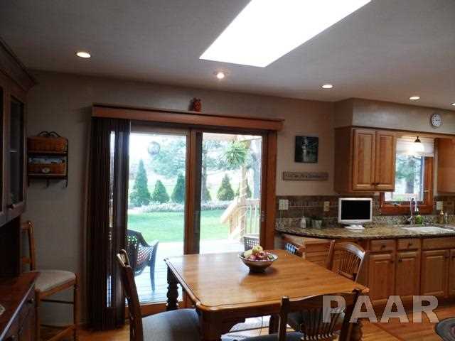 1204 Hampton Road Washington, IL 61571 - Photo 16 of 34 Gallery Image 16