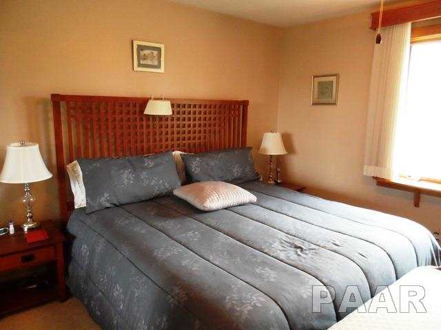 1204 Hampton Road Washington, IL 61571 - Photo 19 of 34 Gallery Image 19