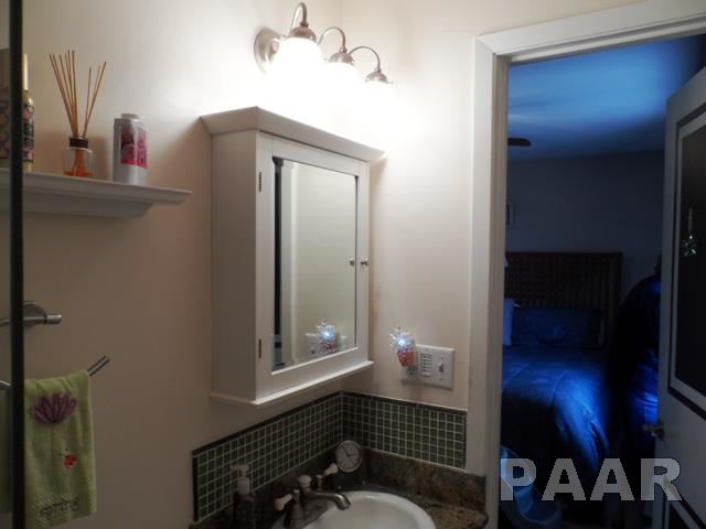 1204 Hampton Road Washington, IL 61571 - Photo 20 of 34 Gallery Image 20