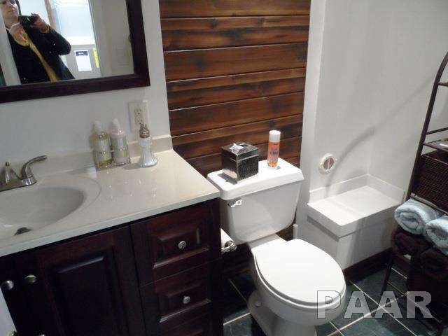 1204 Hampton Road Washington, IL 61571 - Photo 23 of 34 Gallery Image 23