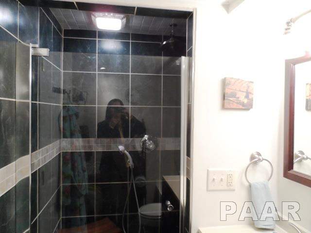 1204 Hampton Road Washington, IL 61571 - Photo 26 of 34 Gallery Image 26
