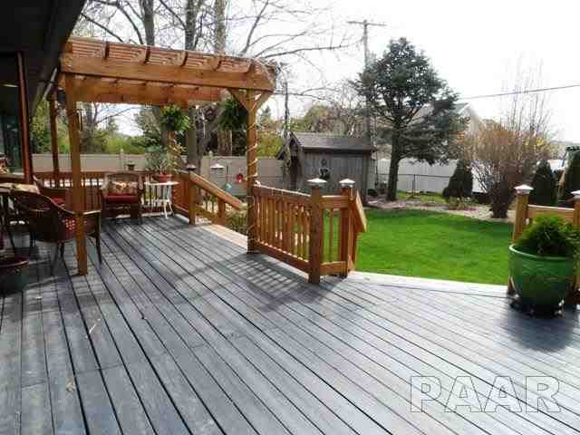 1204 Hampton Road Washington, IL 61571 - Photo 32 of 34 Gallery Image 32