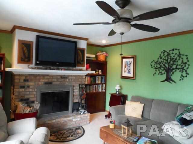 1204 Hampton Road Washington, IL 61571 - Photo 8 of 34 Gallery Image 8