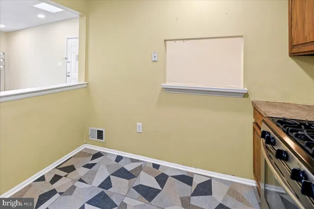 $2,300 | 28 Holly Court, Hamilton, NJ 08619