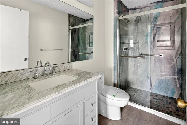 $2,300 | 28 Holly Court, Hamilton, NJ 08619