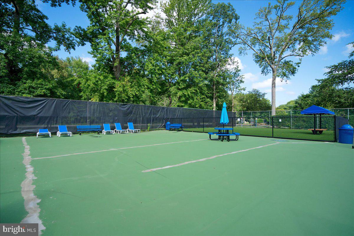 28 Holly Court Hamilton, NJ 08619 - Photo 27 of 29 a view of a basketball court