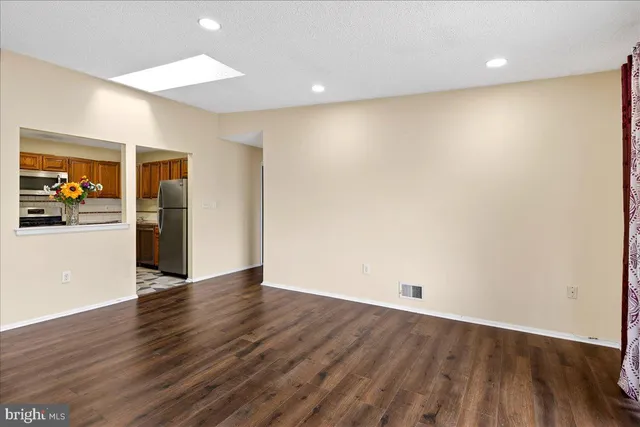 $2,300 | 28 Holly Court, Hamilton, NJ 08619