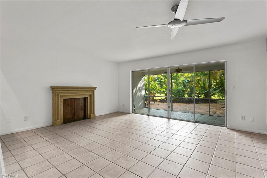 1201 Solana Road, Unit 3 Naples, FL 34103 - Photo 8 of 17 Gallery Image 8