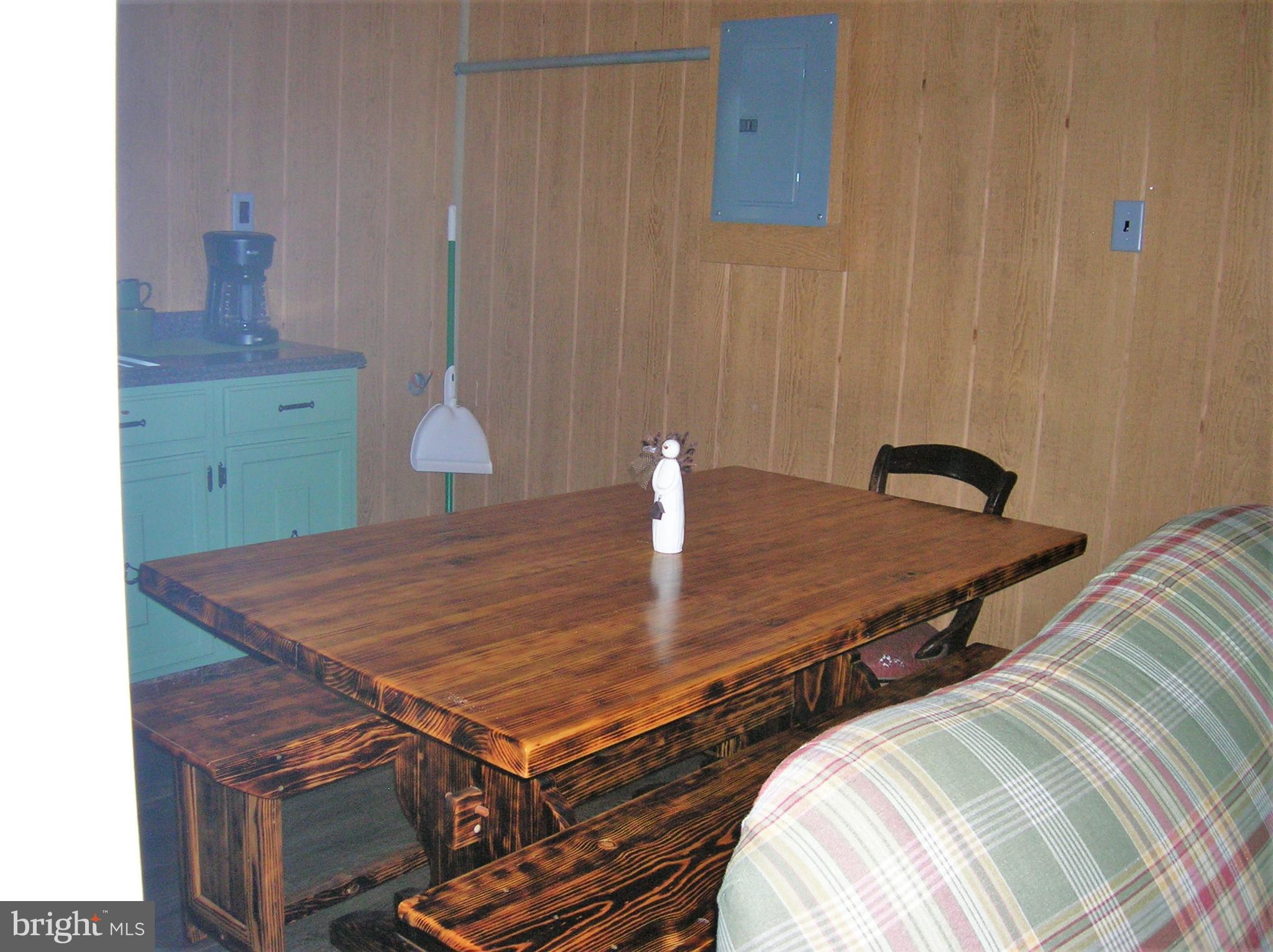 720 & 740 Ridge Rd Pa Blain, PA 17006 - Photo 11 of 18 nice kit table