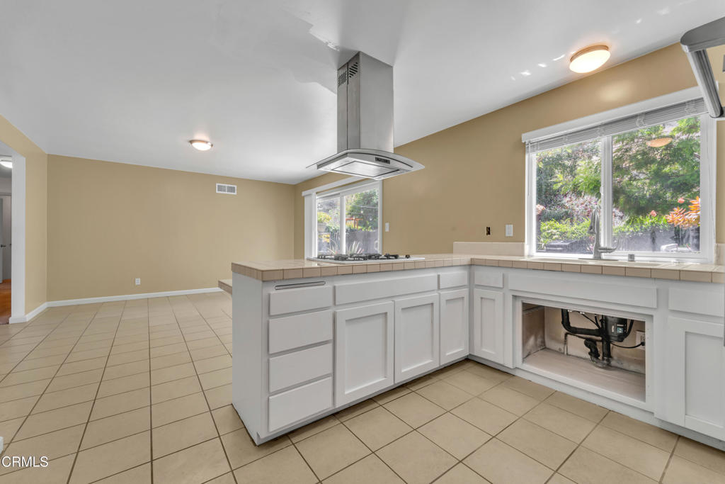 252 Columbia Road Thousand Oaks, CA 91360 - Photo 13 of 34