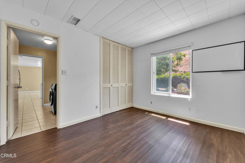 252 Columbia Road Thousand Oaks, CA 91360 - Photo 17 of 34