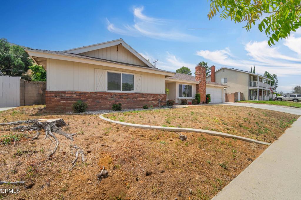 252 Columbia Road Thousand Oaks, CA 91360 - Photo 3 of 34