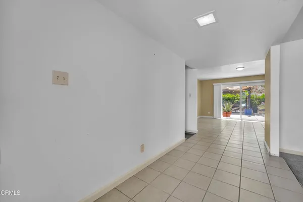 $975,000 | 252 Columbia Road, Thousand Oaks, CA 91360