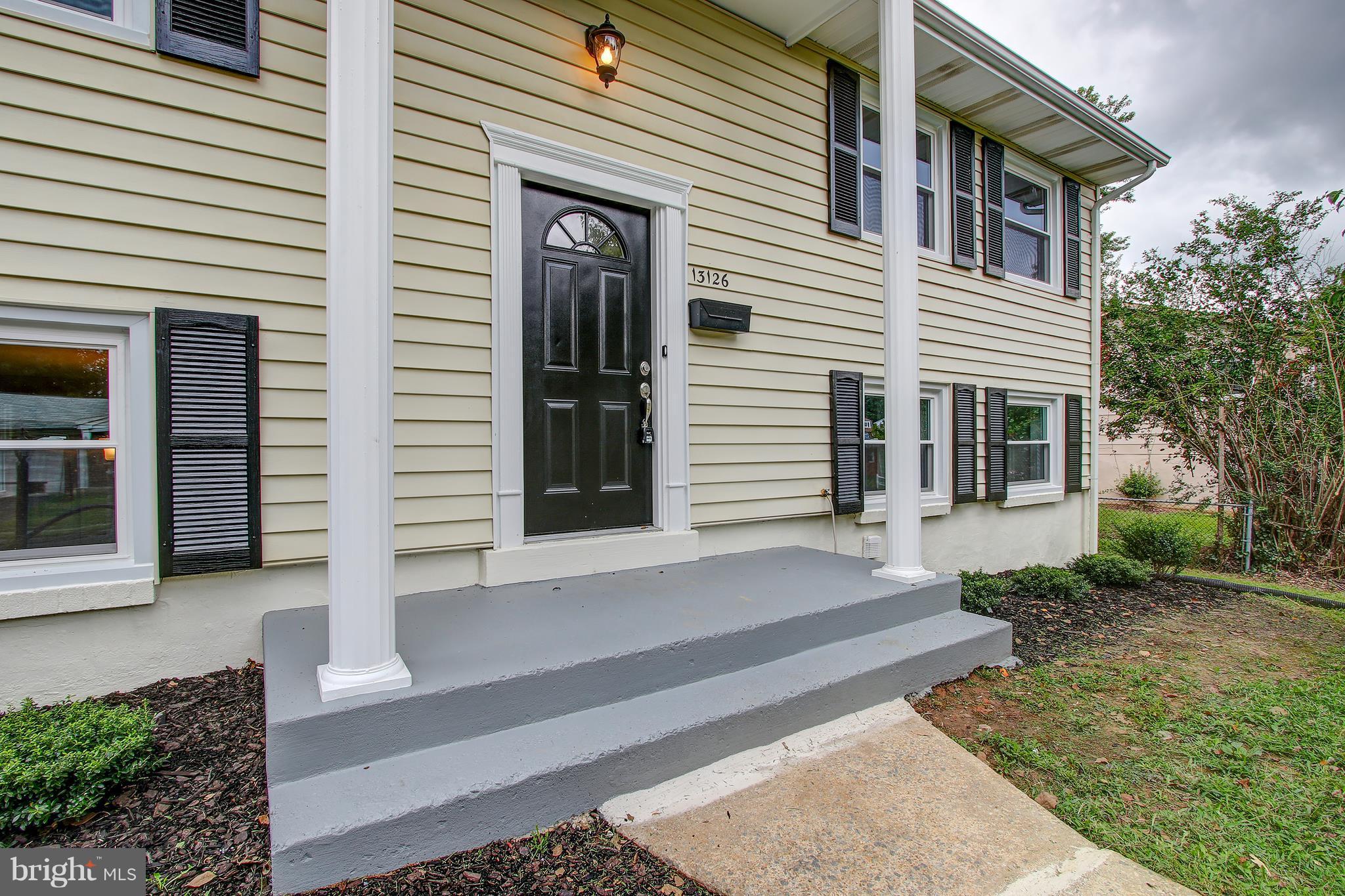 13126 Haddock Road Woodbridge, VA 22193 - Photo 2 of 30 Exterior (Front)