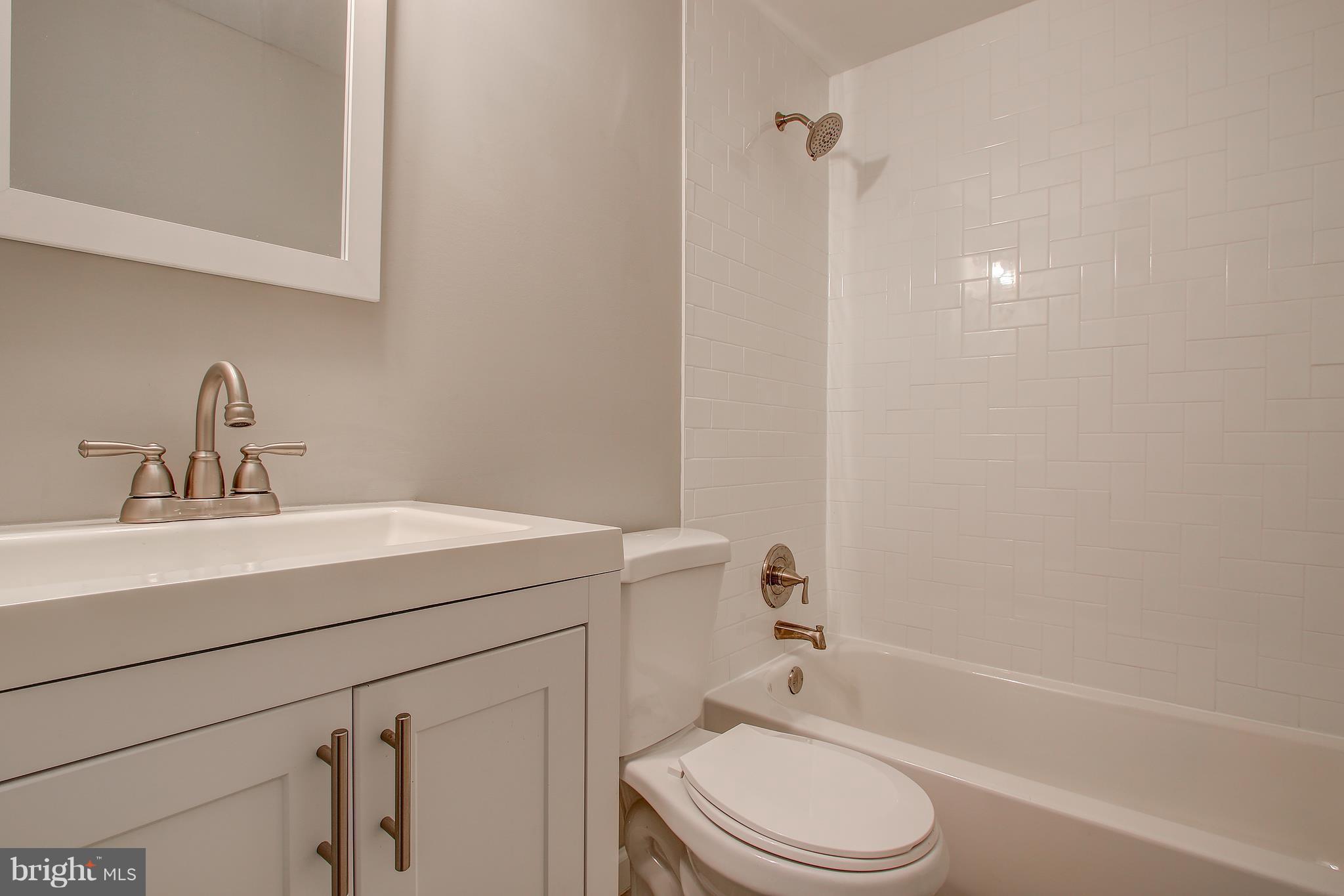 13126 Haddock Road Woodbridge, VA 22193 - Photo 20 of 30 Lower Level Bathroom