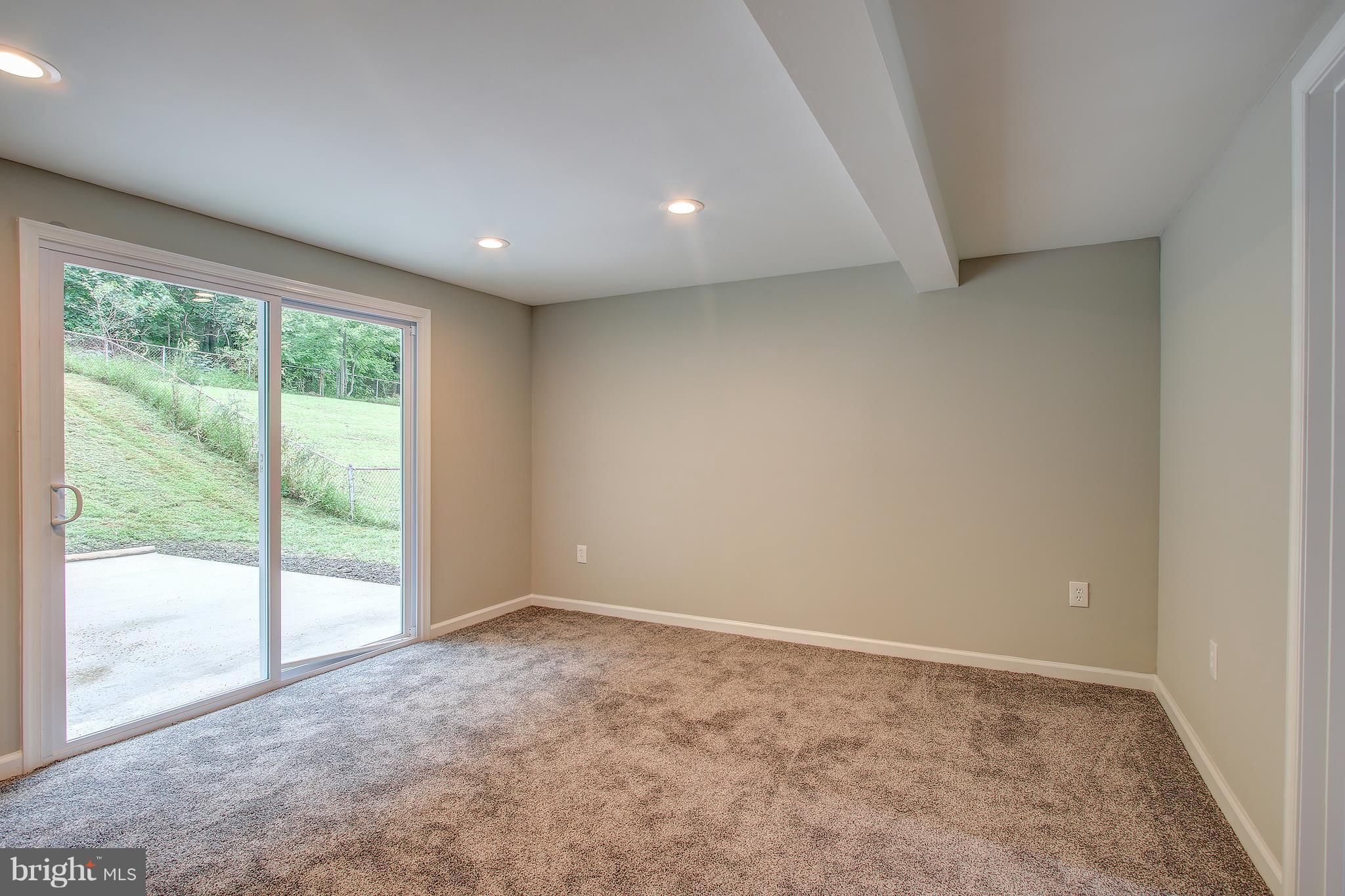 13126 Haddock Road Woodbridge, VA 22193 - Photo 21 of 30 Basement