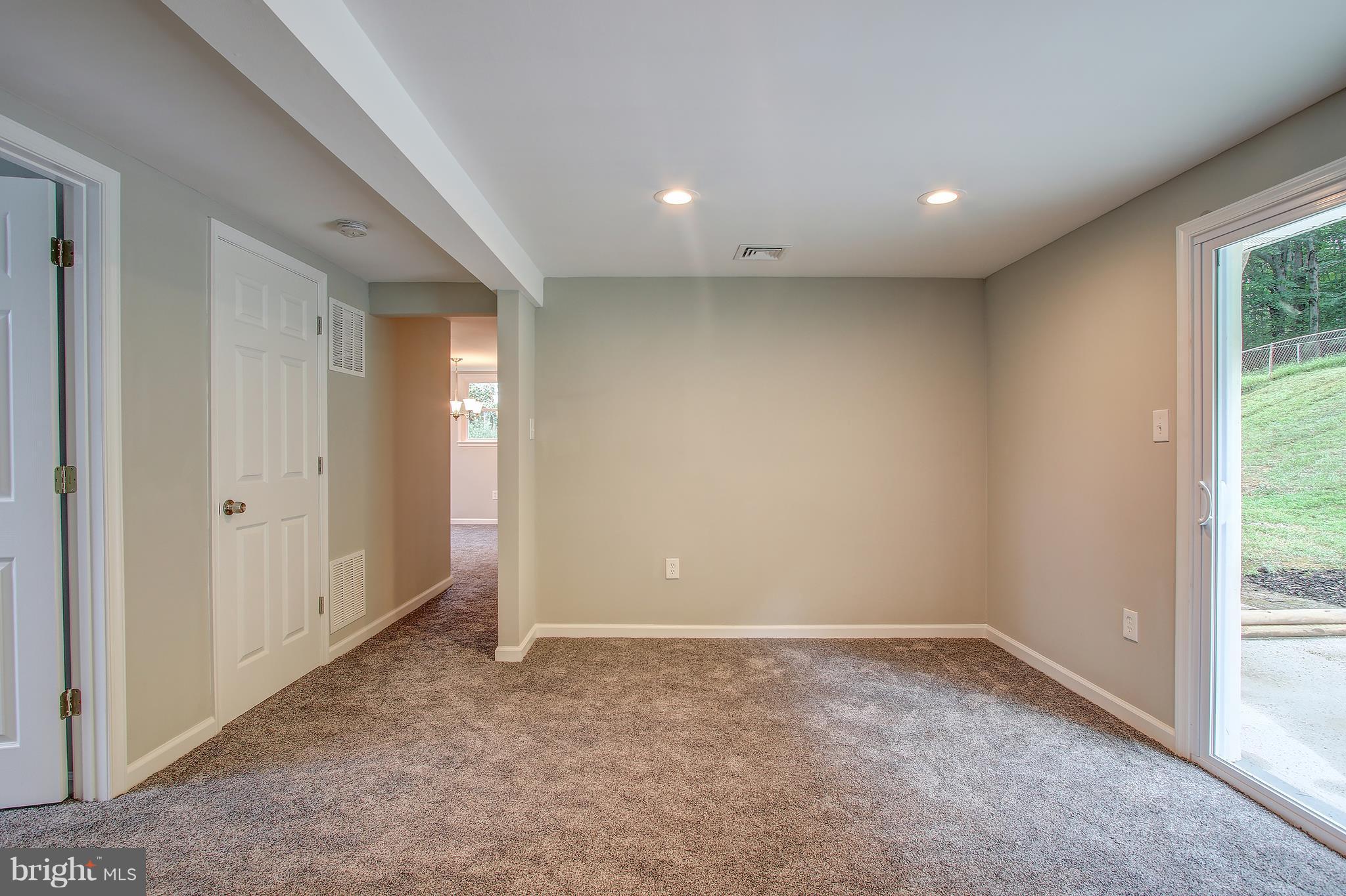 13126 Haddock Road Woodbridge, VA 22193 - Photo 23 of 30 Basement