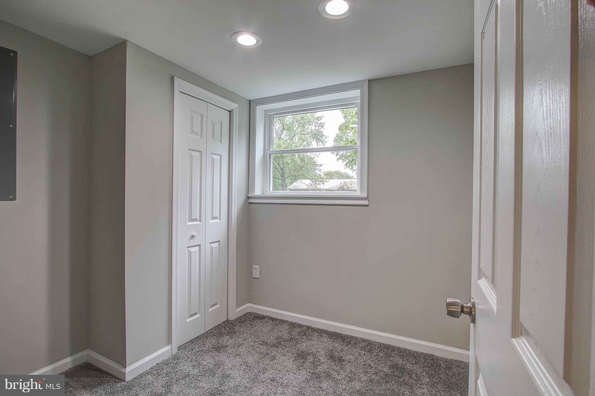 13126 Haddock Road Woodbridge, VA 22193 - Photo 24 of 30 Possible 4th bedroom/Office