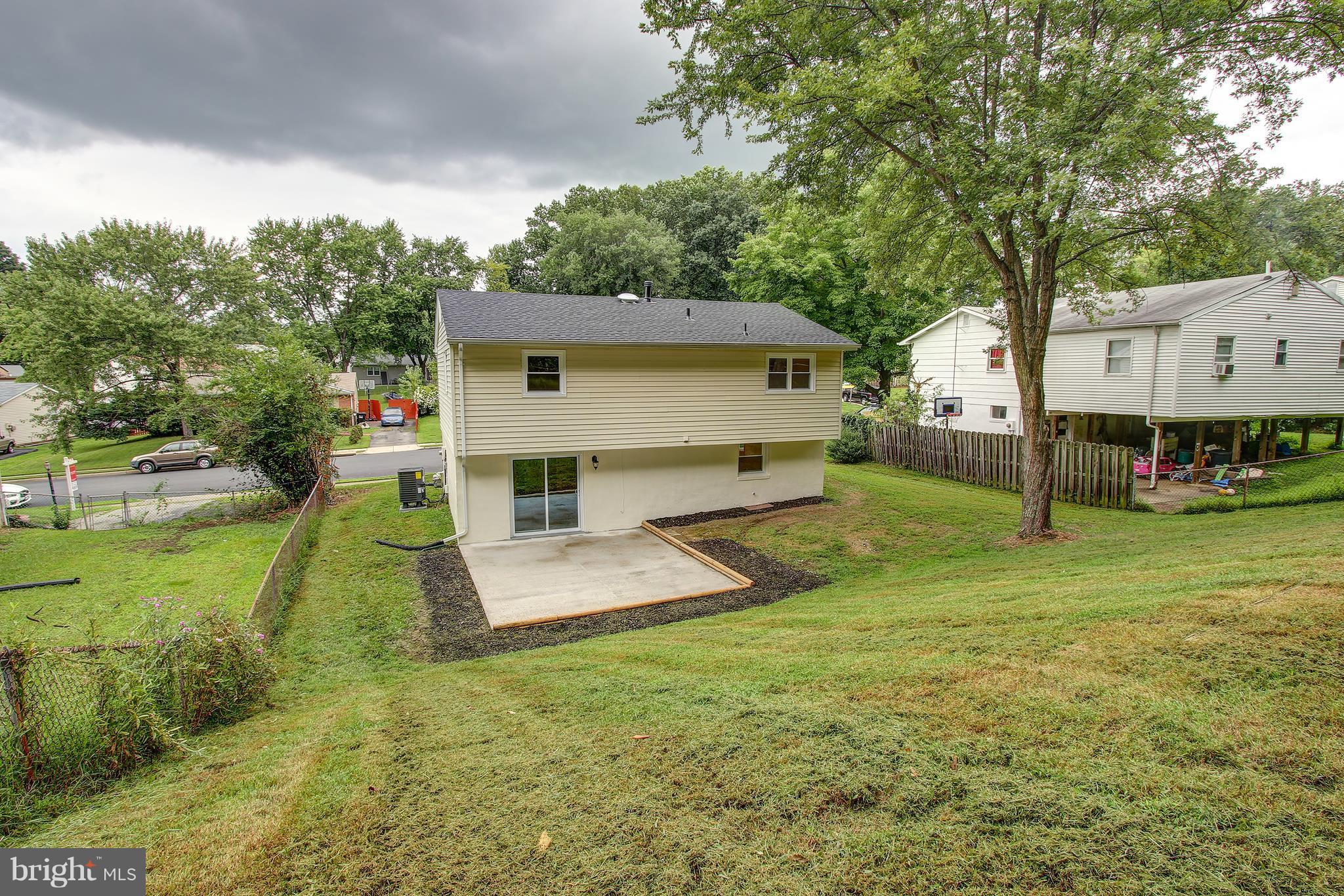 13126 Haddock Road Woodbridge, VA 22193 - Photo 30 of 30 Exterior (Rear)