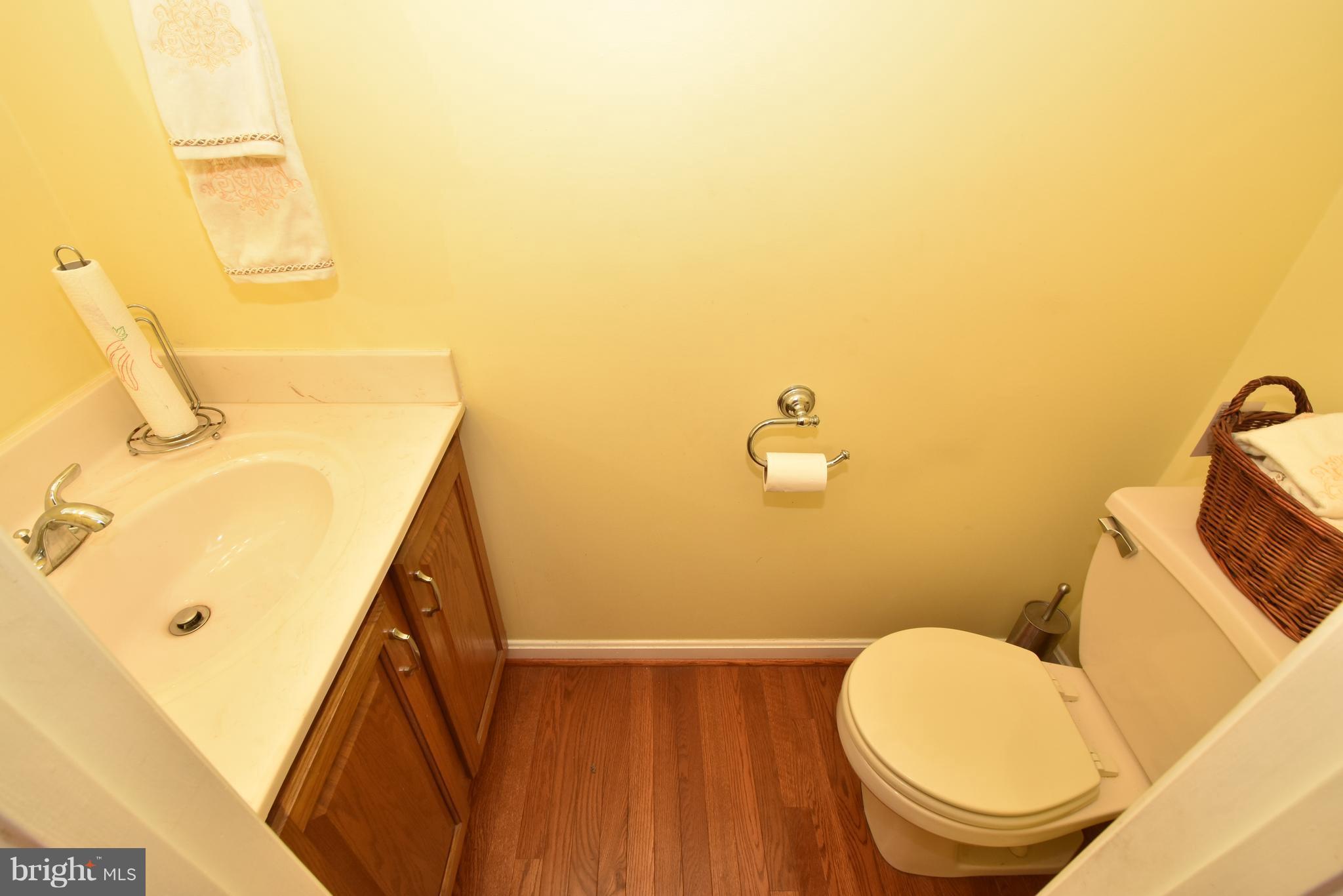 8909 Mayflower Road Baltimore, MD 21237 - Photo 16 of 29 Main level half bath