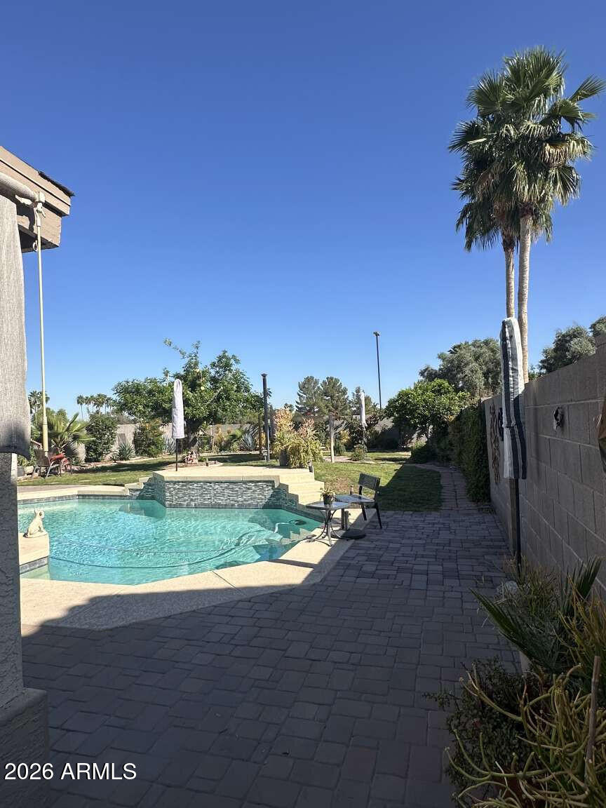2576 East Brooks Street Gilbert, AZ 85296 - Photo 6 of 18 a view of a yard with an outdoor space