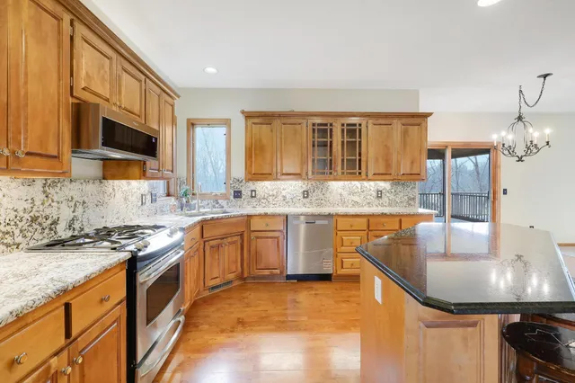 $848,800 | 17685 79th Place North, Maple Grove, MN 55311