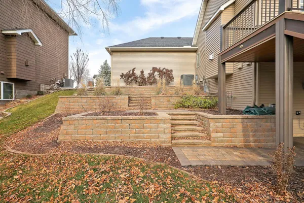 $839,900 | 17685 79th Place North, Maple Grove, MN 55311