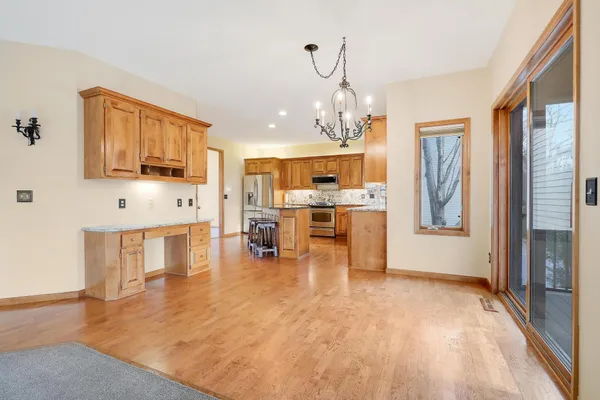 $839,900 | 17685 79th Place North, Maple Grove, MN 55311