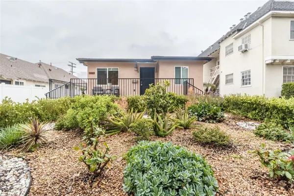 $2,000 | 1443 East Broadway, Unit A, Glendale, CA 91205