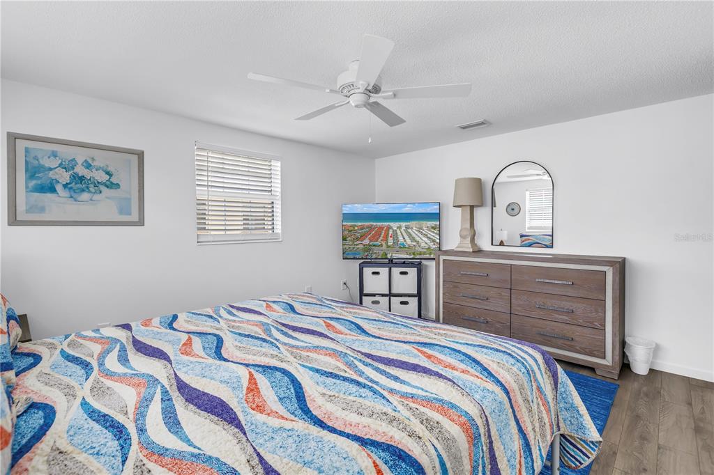 6150 Midnight Pass Road, Unit V38 Sarasota, FL 34242 - Photo 17 of 53